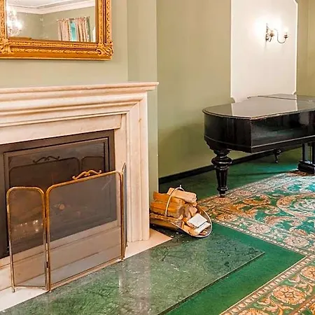 Отель Schlosshotel Schkopau 4*