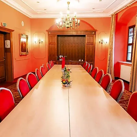 Schlosshotel Schkopau Отель