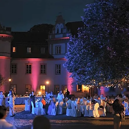 Schlosshotel Schkopau Отель