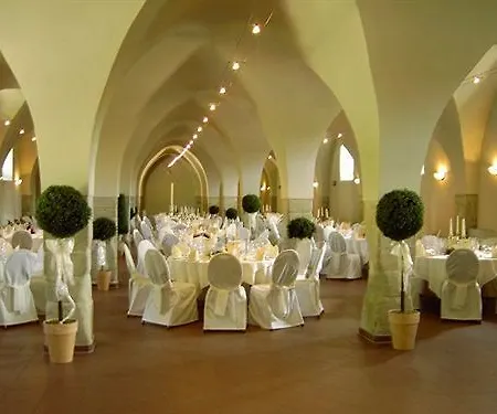 Schlosshotel Schkopau Отель