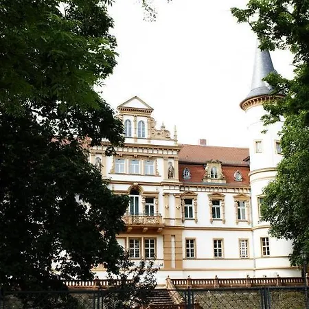 Отель Schlosshotel Schkopau Schkopau