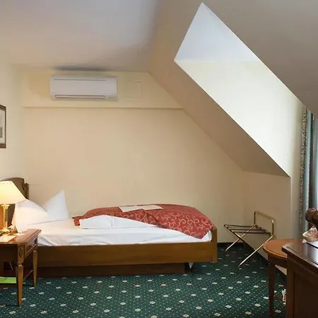 Отель Schlosshotel Schkopau Schkopau